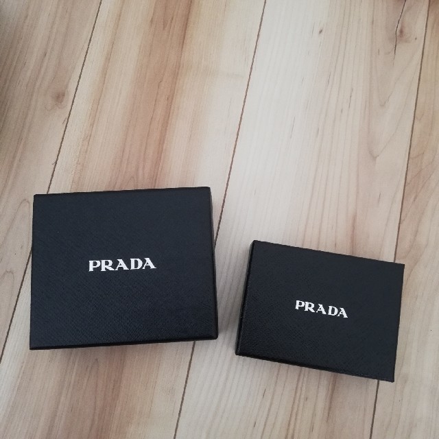 PRADA(プラダ)のプラダ　空箱　2つセット レディースのバッグ(ショップ袋)の商品写真