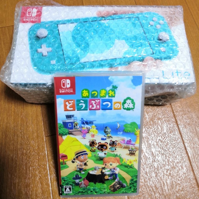 ・任天堂スイッチライト本体(イエロー)
・任天堂スイッチソフト あつまれどうぶつ