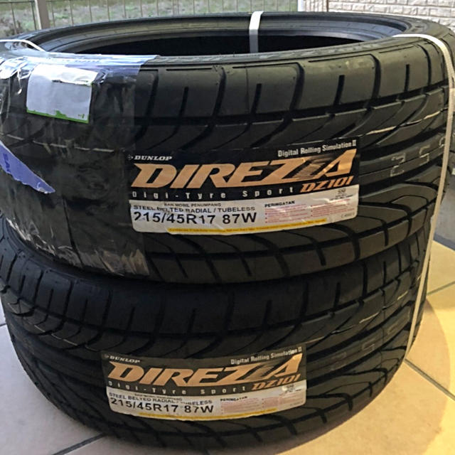 その他サマータイヤ新品 4本セット215/45/R17 DUNLOP DIREZZA