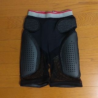 コミネ　プロテクター　SK-611 model 04-611 サイズM(装備/装具)