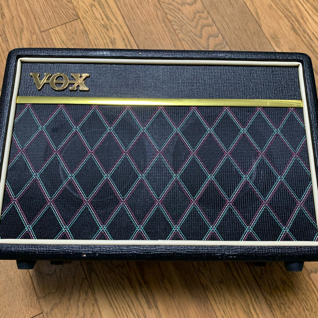 VOX(ヴォックス)のvoxベースアンプ　シールド付き 楽器のベース(ベースアンプ)の商品写真