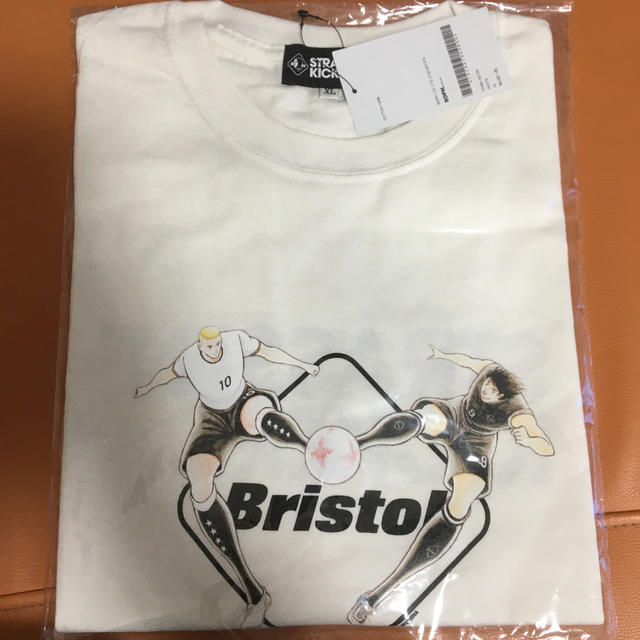 F.C.R.B.(エフシーアールビー)のBRISTOL bristol  SOPH キャプテン　翼　日向　白ＸＬ メンズのトップス(Tシャツ/カットソー(半袖/袖なし))の商品写真