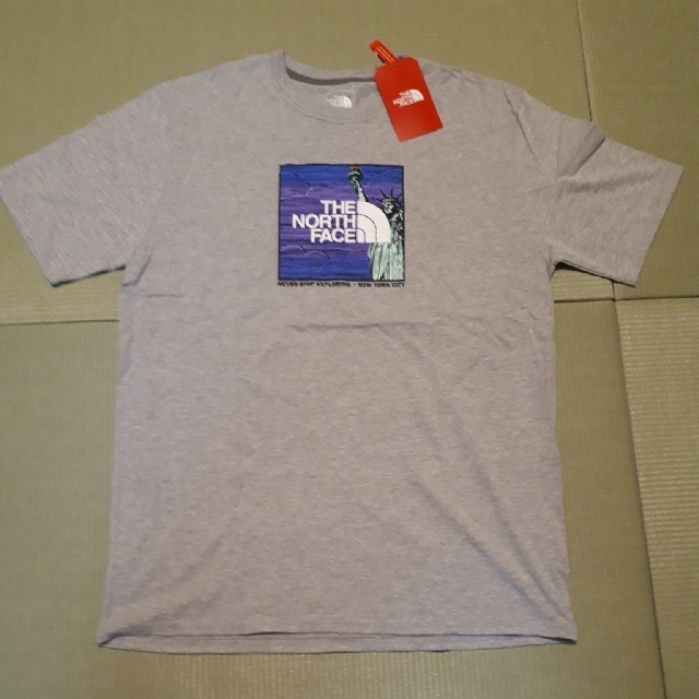 THE NORTH FACE(ザノースフェイス)のノースフェイス　ニューヨーク　US サイズ　L メンズのトップス(Tシャツ/カットソー(半袖/袖なし))の商品写真