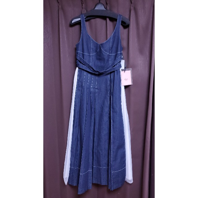 eimy istoire(エイミーイストワール)の新品タグ付き‼eimy istoire　Charme Denim Dress  レディースのワンピース(ロングワンピース/マキシワンピース)の商品写真