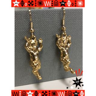 ヴィヴィアン(Vivienne Westwood) ピアス(レッド/赤色系)の通販 79点