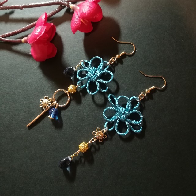 飾り結びとお花のピアス はなだ の通販 By たこやき S Shop ラクマ 飾り結びとお花のピアス はなだ の通販 By たこやき S Shop ラクマ