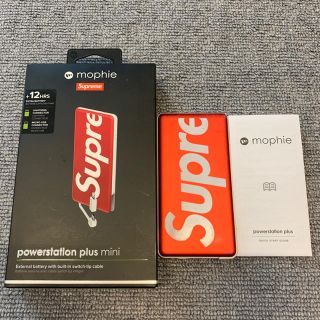 シュプリーム(Supreme)のSUPREME シュプリーム mophie モバイルバッテリー 充電器(バッテリー/充電器)