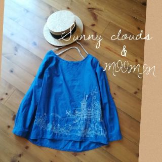 フェリシモ(FELISSIMO)のSunny clouds　サニークラウズ　feat.ムーミン　ムーミンハウス刺繍(シャツ/ブラウス(長袖/七分))