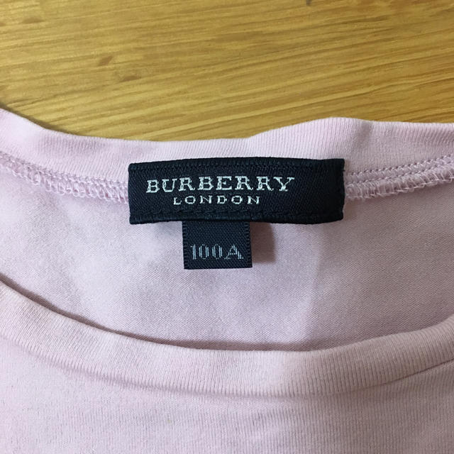 BURBERRY(バーバリー)のBurberry キッズ　女の子　ロンT  100センチ キッズ/ベビー/マタニティのキッズ服女の子用(90cm~)(Tシャツ/カットソー)の商品写真