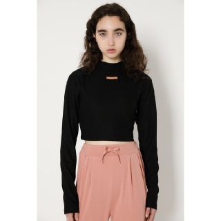 マウジー(moussy)の送料無料⭐MOUSSY⭐新品タグ付き⭐人気完売⭐丈短いおしゃれ長袖ロンT⭐(Tシャツ(長袖/七分))