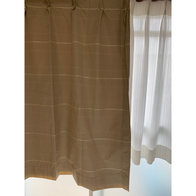 遮光カーテン　腰窓100×135（2枚） インテリア/住まい/日用品のカーテン/ブラインド(カーテン)の商品写真