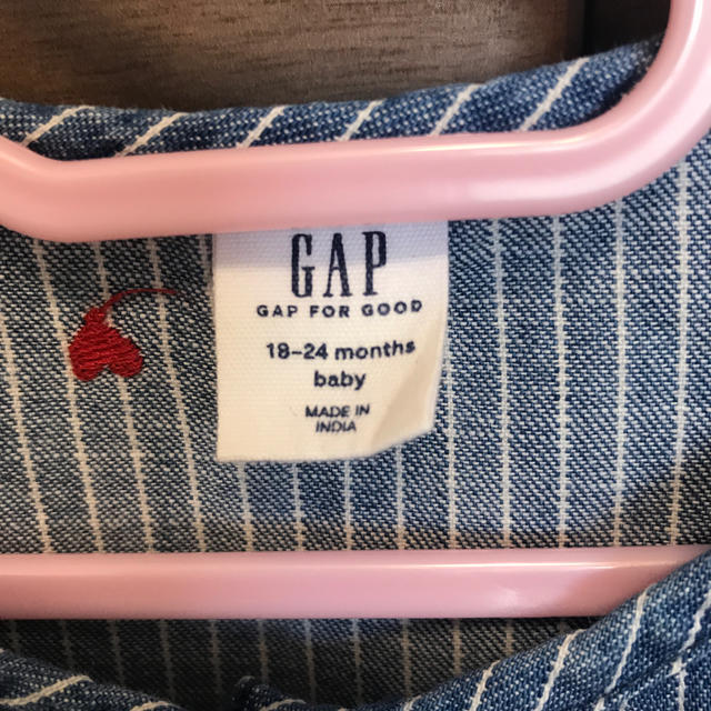 babyGAP(ベビーギャップ)のBaby GAP トップス  キッズ/ベビー/マタニティのキッズ服女の子用(90cm~)(Tシャツ/カットソー)の商品写真