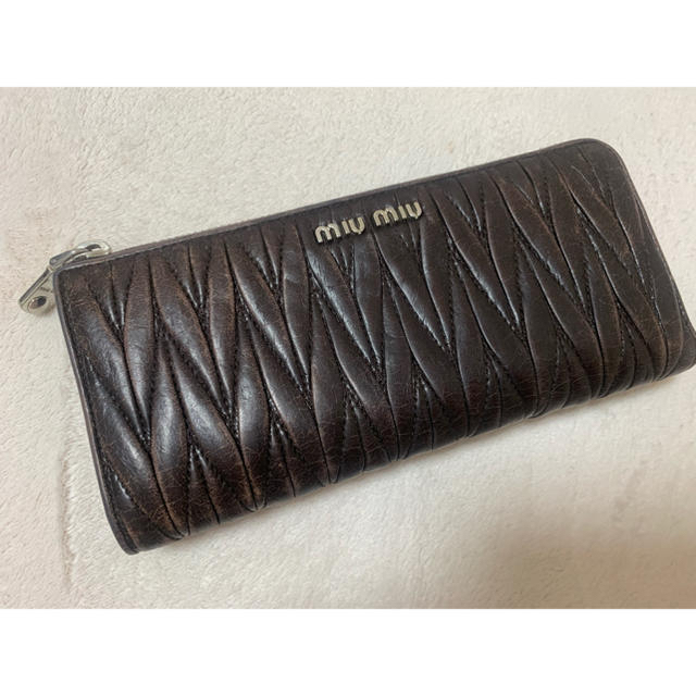 miumiu(ミュウミュウ)のmiumiu 長財布　ミュウミュウ メンズのファッション小物(長財布)の商品写真