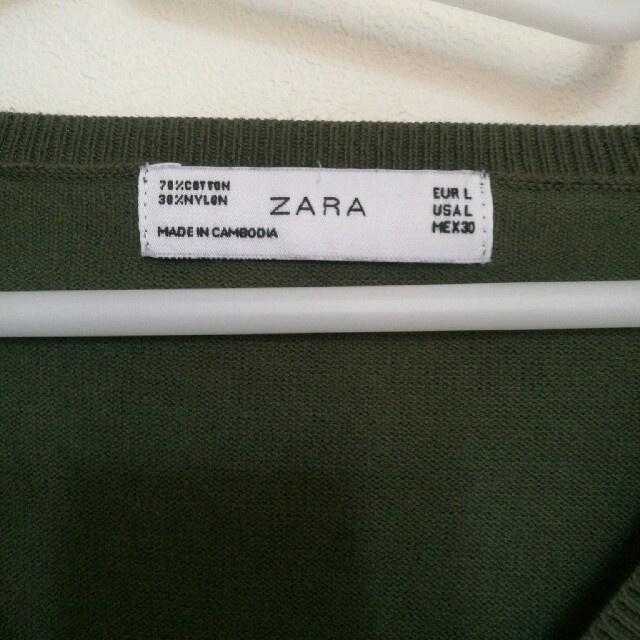 ZARA(ザラ)のZARA 薄手Vニット レディースのトップス(ニット/セーター)の商品写真