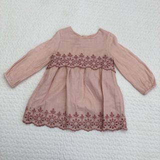 ベビーギャップ(babyGAP)のbaby gap フリル 刺繍 ワンピース 90(ワンピース)