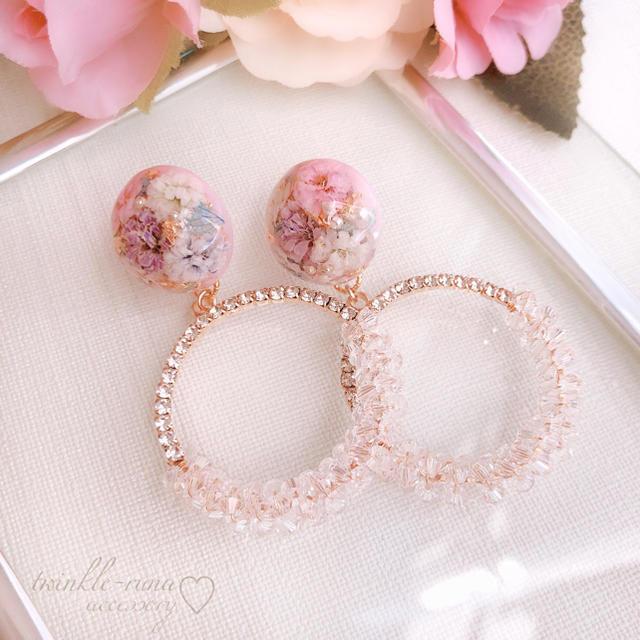 レジンフラワー×フープピアス/イヤリング(パープル×ピンクホワイト) レジンフラワー×フープピアス/イヤリング(パープル×ピンクホワイト)