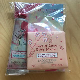 ロクシタン(L'OCCITANE)のロクシタン　チェリーパステルメルシーキット(ハンドクリーム)