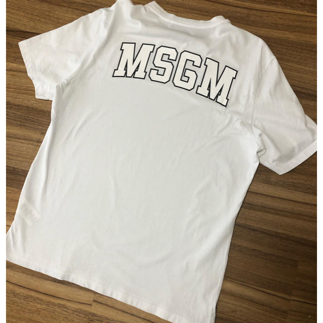 MSGM(エムエスジイエム)のMSGM Ｔシャツ　レディース　メンズ　ホワイト メンズのトップス(Tシャツ/カットソー(半袖/袖なし))の商品写真