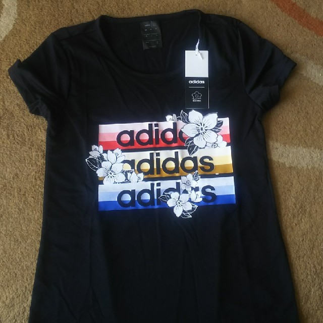 adidas(アディダス)のアディダス adidas 女の子 Ｔシャツ 150 キッズ/ベビー/マタニティのキッズ服女の子用(90cm~)(Tシャツ/カットソー)の商品写真