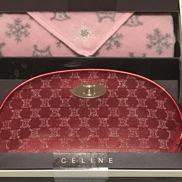 celine(セリーヌ)の未使用 CELINE セリーヌ ポーチ&ミニタオル ギフトセット　日本製 レディースのファッション小物(ポーチ)の商品写真