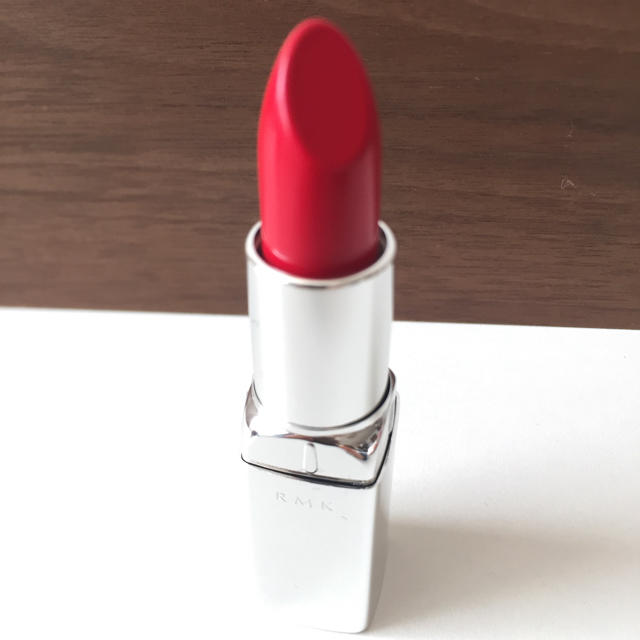 RMK(アールエムケー)のRMKレッド口紅 コスメ/美容のベースメイク/化粧品(口紅)の商品写真
