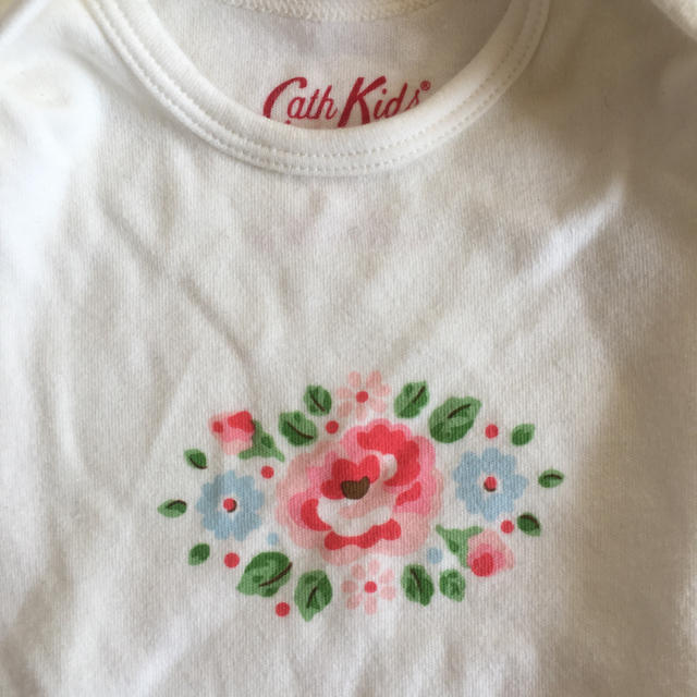 Cath Kidston(キャスキッドソン)の本日のみ。キャスキットソン　新生児服　ベビー服　女の子用 キッズ/ベビー/マタニティのベビー服(~85cm)(ロンパース)の商品写真