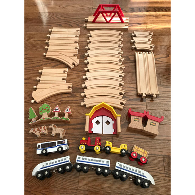 ブリオ　おまとめ　セット　新幹線　バス キッズ/ベビー/マタニティのおもちゃ(電車のおもちゃ/車)の商品写真