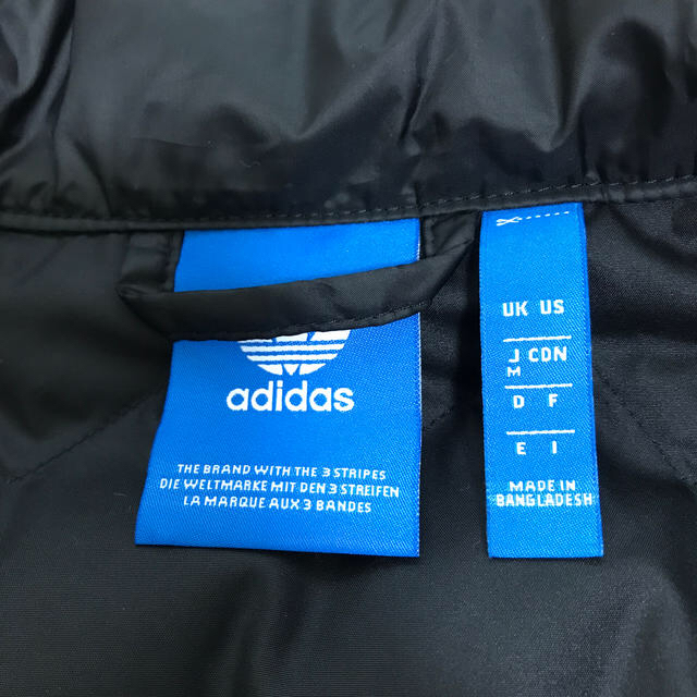 adidas(アディダス)のアディダス　ダウンベスト メンズのジャケット/アウター(ダウンベスト)の商品写真