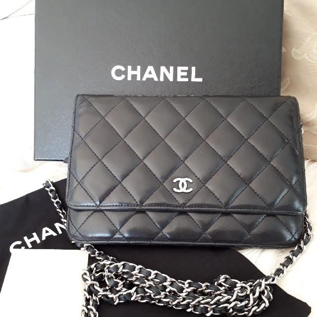 独特の上品 CHANEL くみゃCHANEL マトラッセチェーンウォレット✨正規