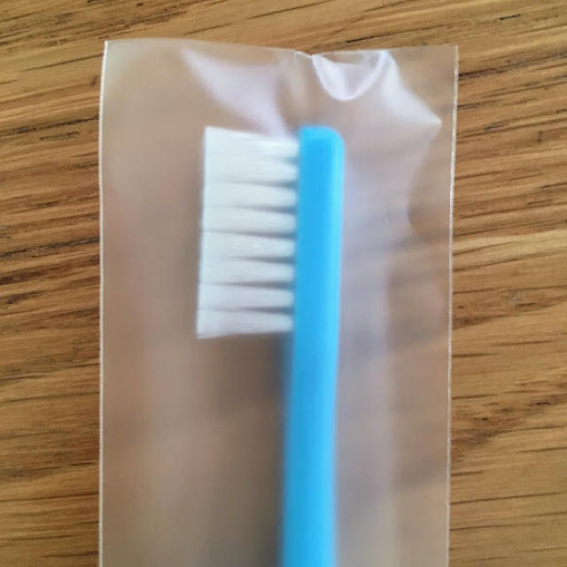 歯科医院専用 歯ブラシ 40本セット 日本製 Ci ベーシック ふつう フラット コスメ/美容のオーラルケア(歯ブラシ/デンタルフロス)の商品写真