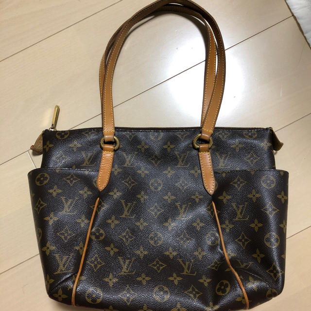 LOUIS VUITTON トートバック