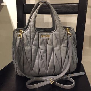 ミュウミュウ(miumiu)のmiumiu＊マテラッセグレーバッグ(ショルダーバッグ)