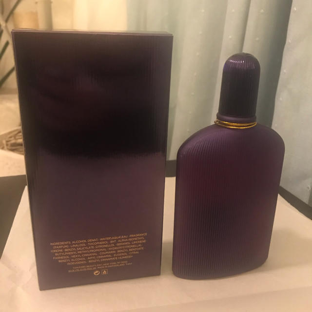 TOM FORD(トムフォード)のトムフォード　ベルベット　オーキッド　オードパルファム　100ml 新品 コスメ/美容の香水(香水(女性用))の商品写真