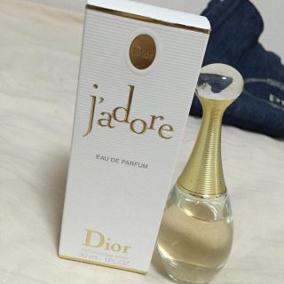 クリスチャンディオール(Christian Dior)のDior✩Jadore美品(香水(女性用))