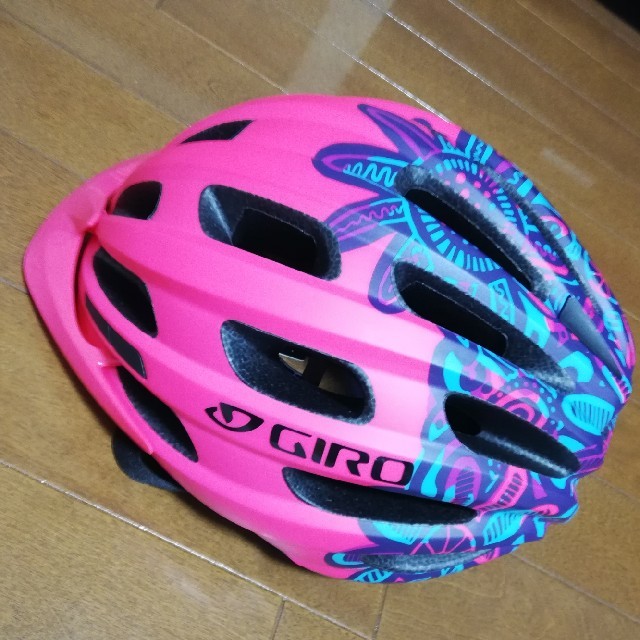 GIRO(ジロ)のkyo8124さん専用　ＧＩＲＯ ジロ　ジュニア　ヘルメット　自転車 スポーツ/アウトドアの自転車(ウエア)の商品写真