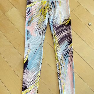 ルルレモン(lululemon)のリアルストーン　レギンス　ヨガウェア(ヨガ)