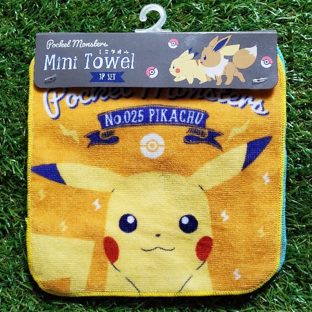 ポケモン(ポケモン)の新品タグ付き３枚 [ ポケモン ] ハンカチタオル  キッズ/ベビー/マタニティのこども用ファッション小物(その他)の商品写真