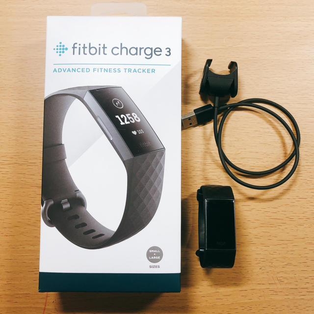 Fitbit Charge3 フィットネストラッカー