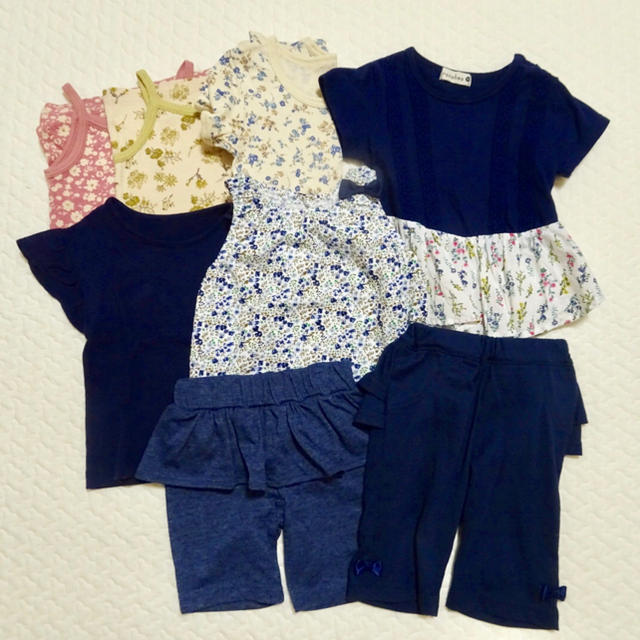 UNIQLO(ユニクロ)の女の子 夏服 半袖 まとめ売り 80 90 19点 キッズ/ベビー/マタニティのベビー服(~85cm)(シャツ/カットソー)の商品写真