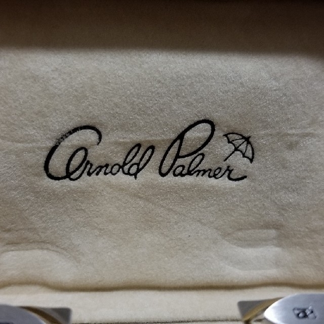 Arnold Palmer(アーノルドパーマー)のタイピン+カフス メンズのファッション小物(ネクタイピン)の商品写真