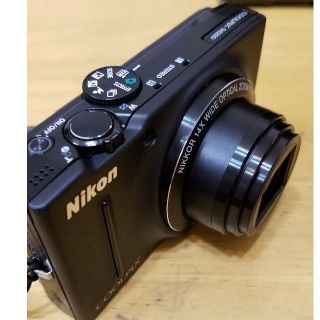 Nikonのデジカメ(コンパクトデジタルカメラ)