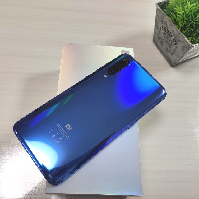 名機　Xiaomi Mi9 6GB 64GB 超美品　SIMフリー