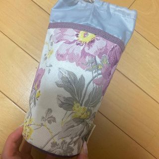 ローラアシュレイ(LAURA ASHLEY)のローラアシュレイ♡ペットボトルホルダー(日用品/生活雑貨)