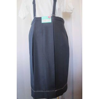 ★小学生女子夏用紺スカート　 6本ヒダ 　サイズ１３０B　新品 　ポリ100％(ひざ丈スカート)