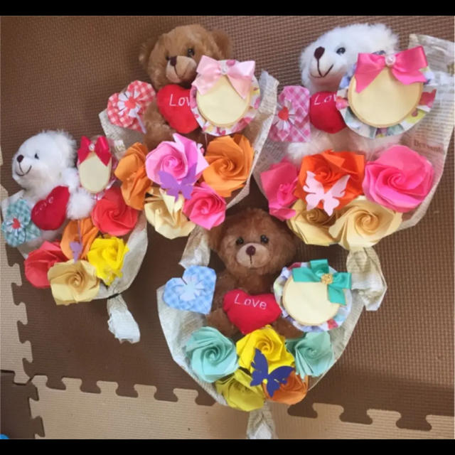 大クマぬいぐるみ付き メッセージオーダー可の折り紙花束 の通販 By たけちゃん S Shop ラクマ