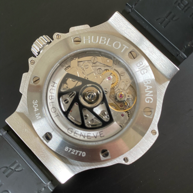 HUBLOT(ウブロ)の【ネット上最安値】HUBLOT ビッグバン　純正ダイヤ　 メンズの時計(腕時計(アナログ))の商品写真