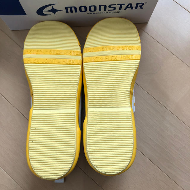 MOONSTAR (ムーンスター)の上履き　未使用　21.0センチ　オレンジ キッズ/ベビー/マタニティのキッズ靴/シューズ(15cm~)(スクールシューズ/上履き)の商品写真