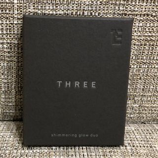 スリー(THREE)のthree シマリンググローデュオ#01 6.8g acro(フェイスカラー)