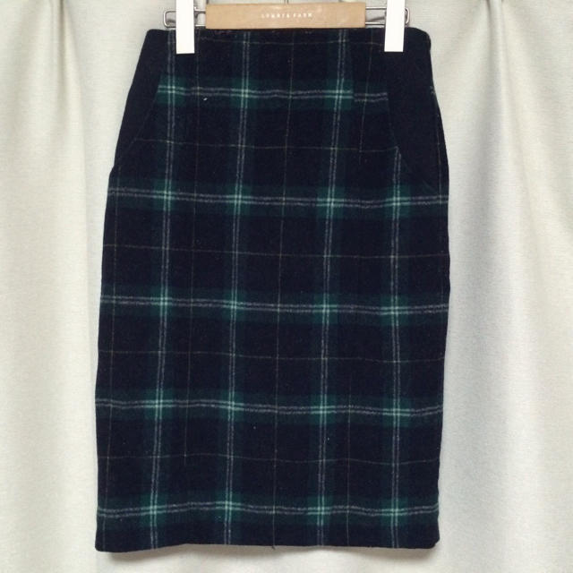 HARE(ハレ)のレトロなグリーンチェックのタイトスカート レディースのスカート(ひざ丈スカート)の商品写真