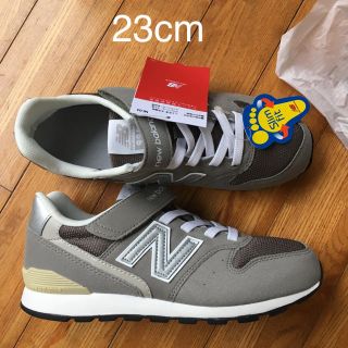 ニューバランス(New Balance)のニューバランス スニーカー　グレー　996 23cm(スニーカー)